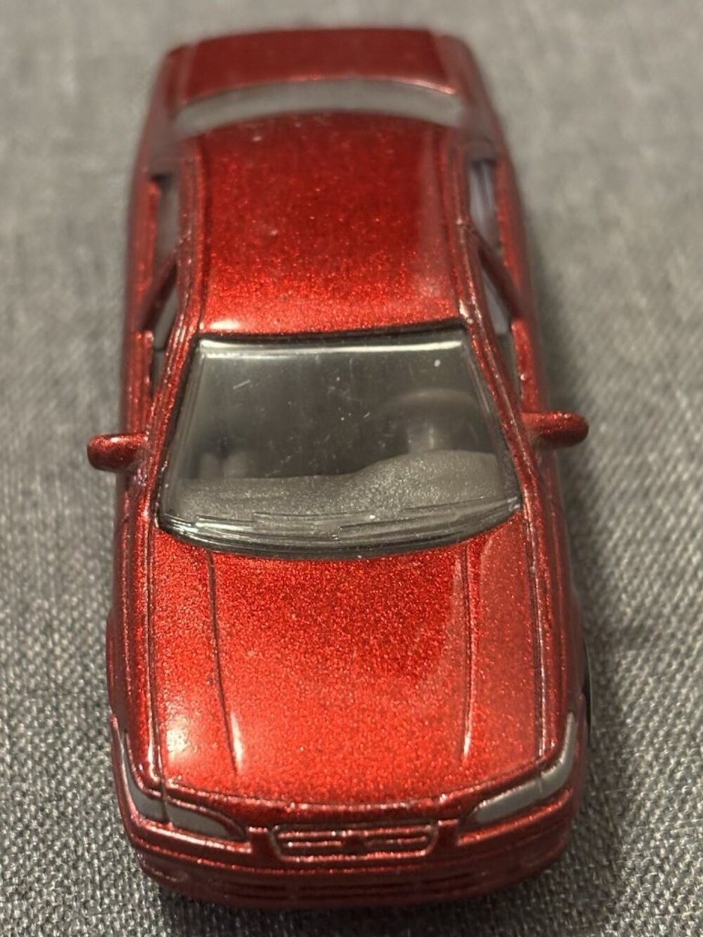 MotorMax #6015 Toyota Camry 1:64 Diecast Collectible Diorama Model Car Burnt Red